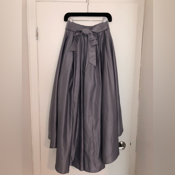 Silk Skirt (High Low) - Picture 2 of 4